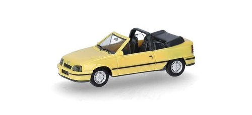 Автомобиль Opel Kadett E Gsi Cabrio, желтый