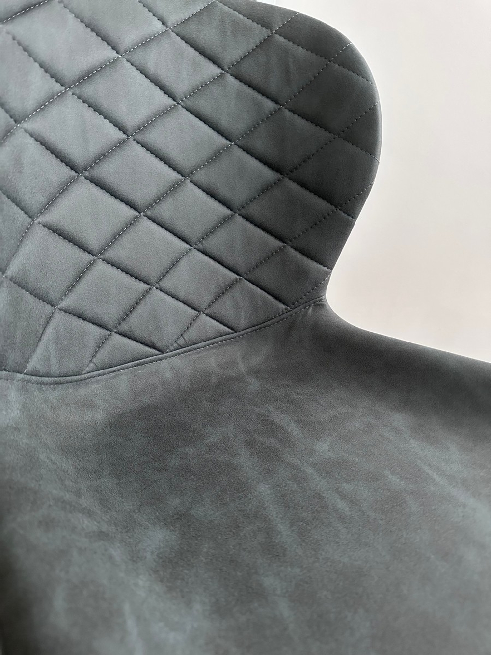 Стул М-City DISAUR Клод, Kiprus-12 темно-серый, искусственная замша, Черный каркас