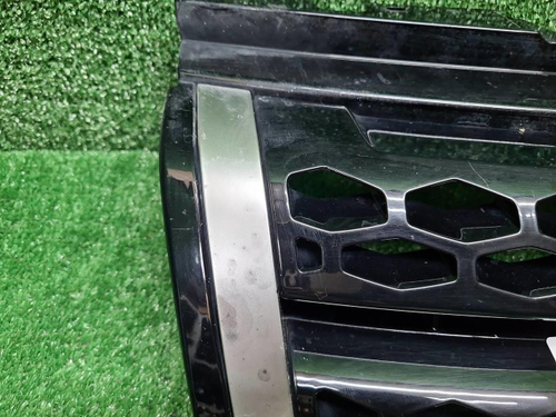 Решетка радиатора Range Rover Evoque 1 (2015-2018)