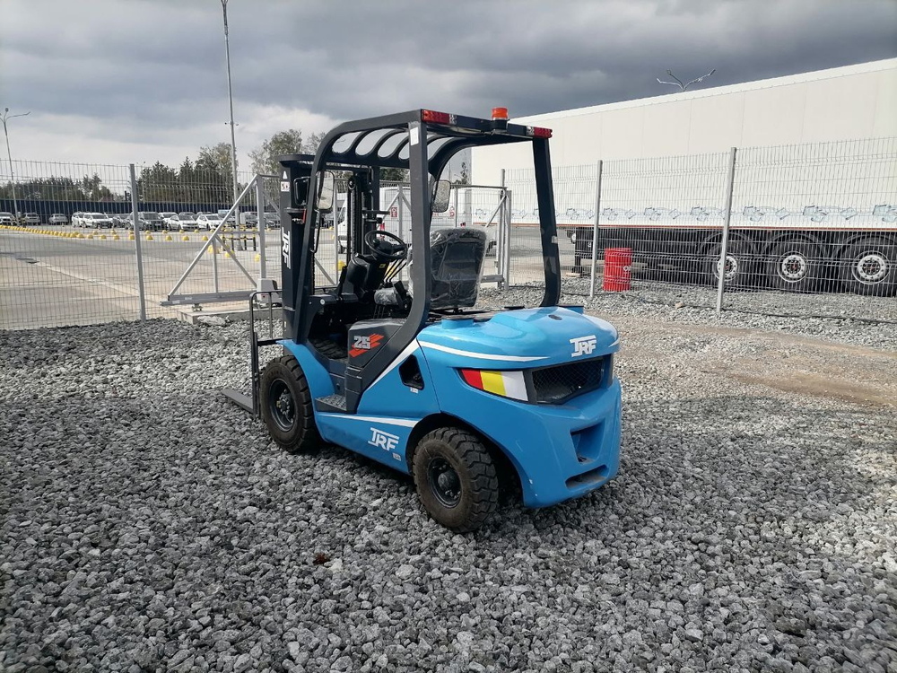 TRF D* Вилочный погрузчик D25-3X (Дизельный, 2,7 л, 50 л.с., АТ)