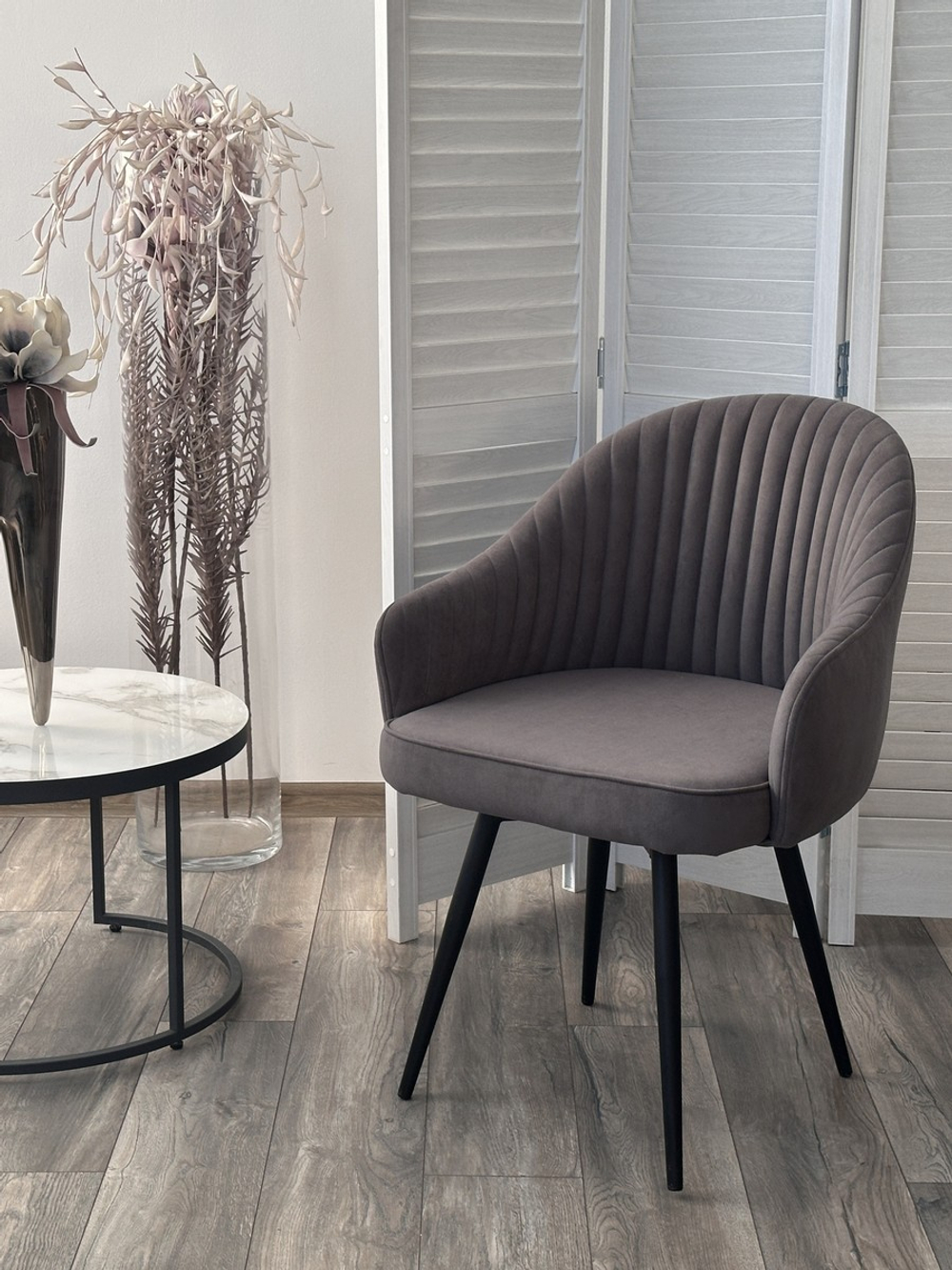 Стул ШЕЛЛ 360 град. поворот. B28 Темно-серый, велюр / черный каркас, М-City