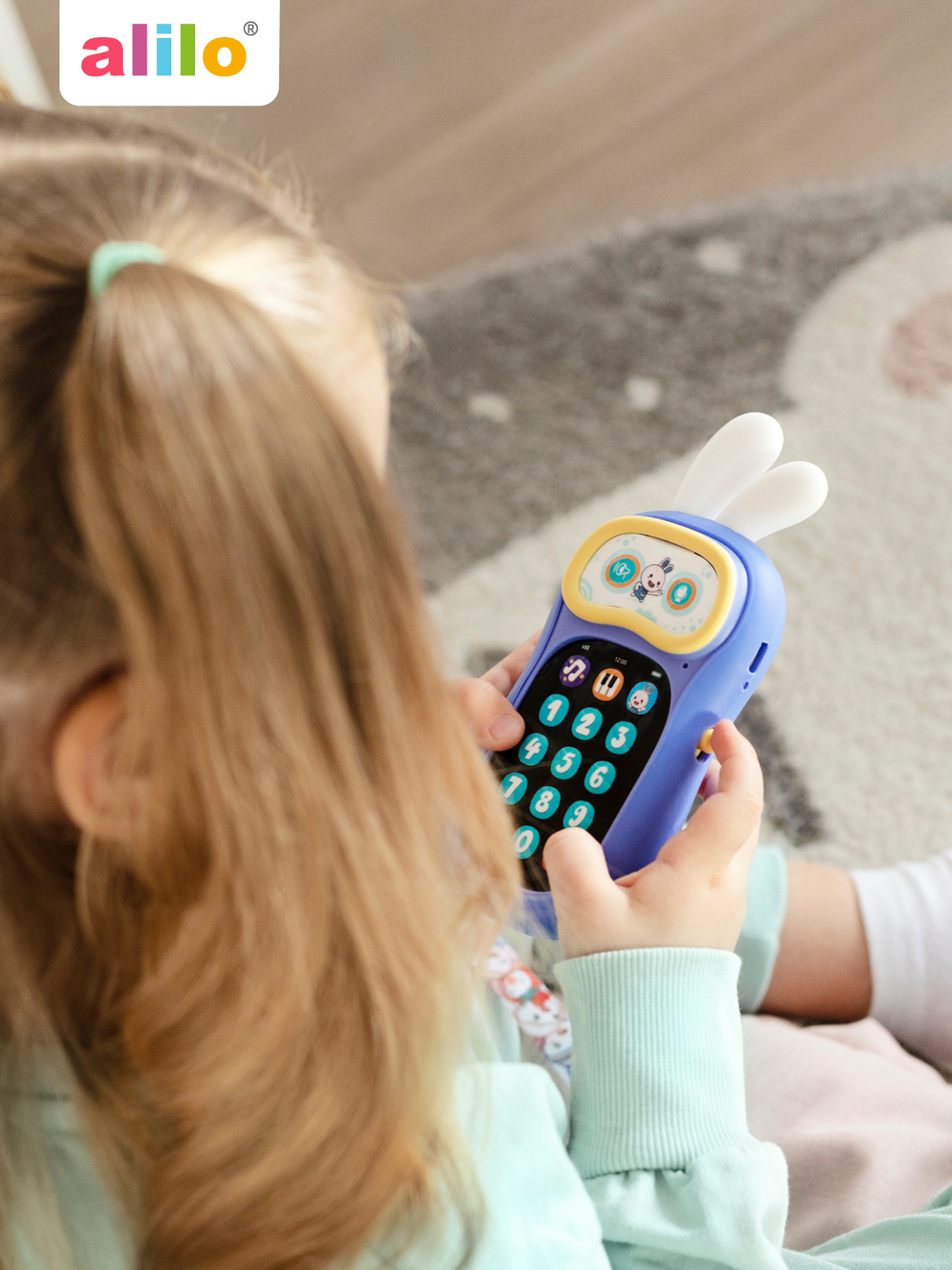 Интерактивная игрушка телефон Ушастик-Лапочка alilo P3