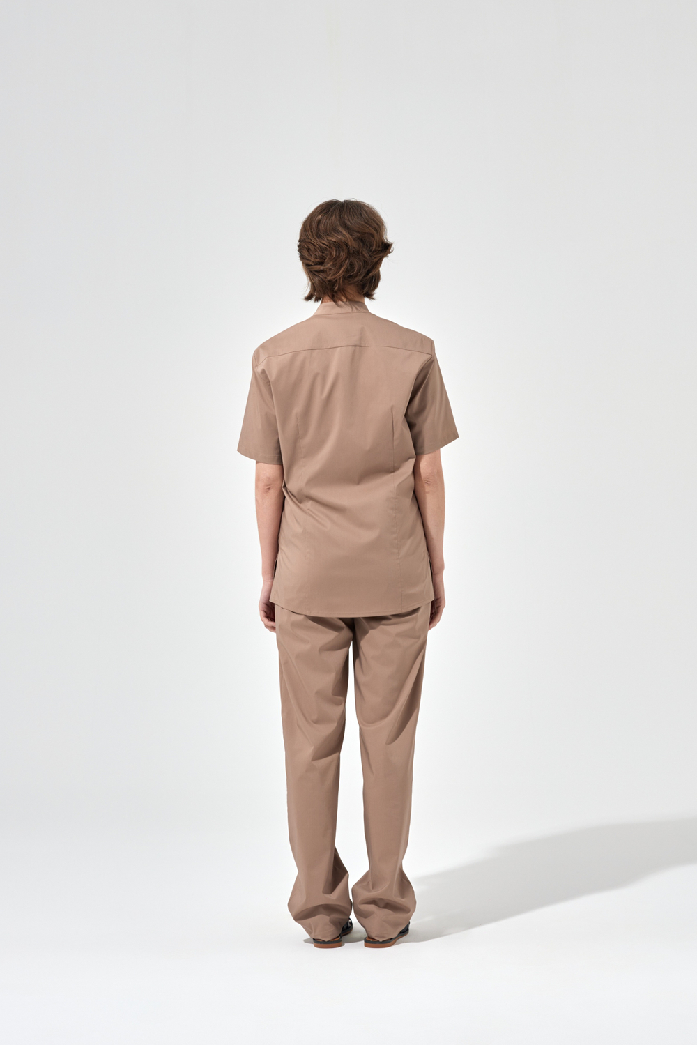 Рубашка китель с прямой застежкой мокко, короткий рукав