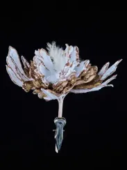 Декоративный цветок Дворцовый Пион 24х15 см., белый с коричневым, на клипсе, Christmas DeLuxe (88924)