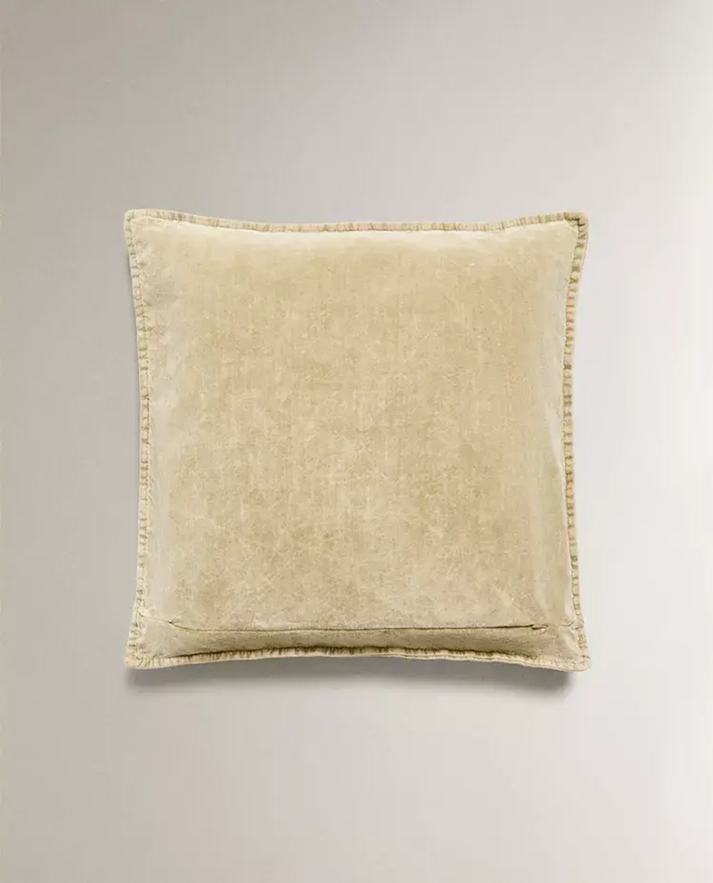 ZARA HOME БАРХАТНАЯ НАВОЛОЧКА ДЛЯ ДЕКОРАТИВНОЙ ПОДУШКИ, СВЕТЛО-БЕЖЕВЫЙ