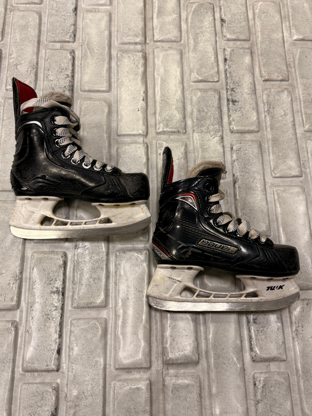 Bauer vapor x500 YTH 11D (EUR 29,5)