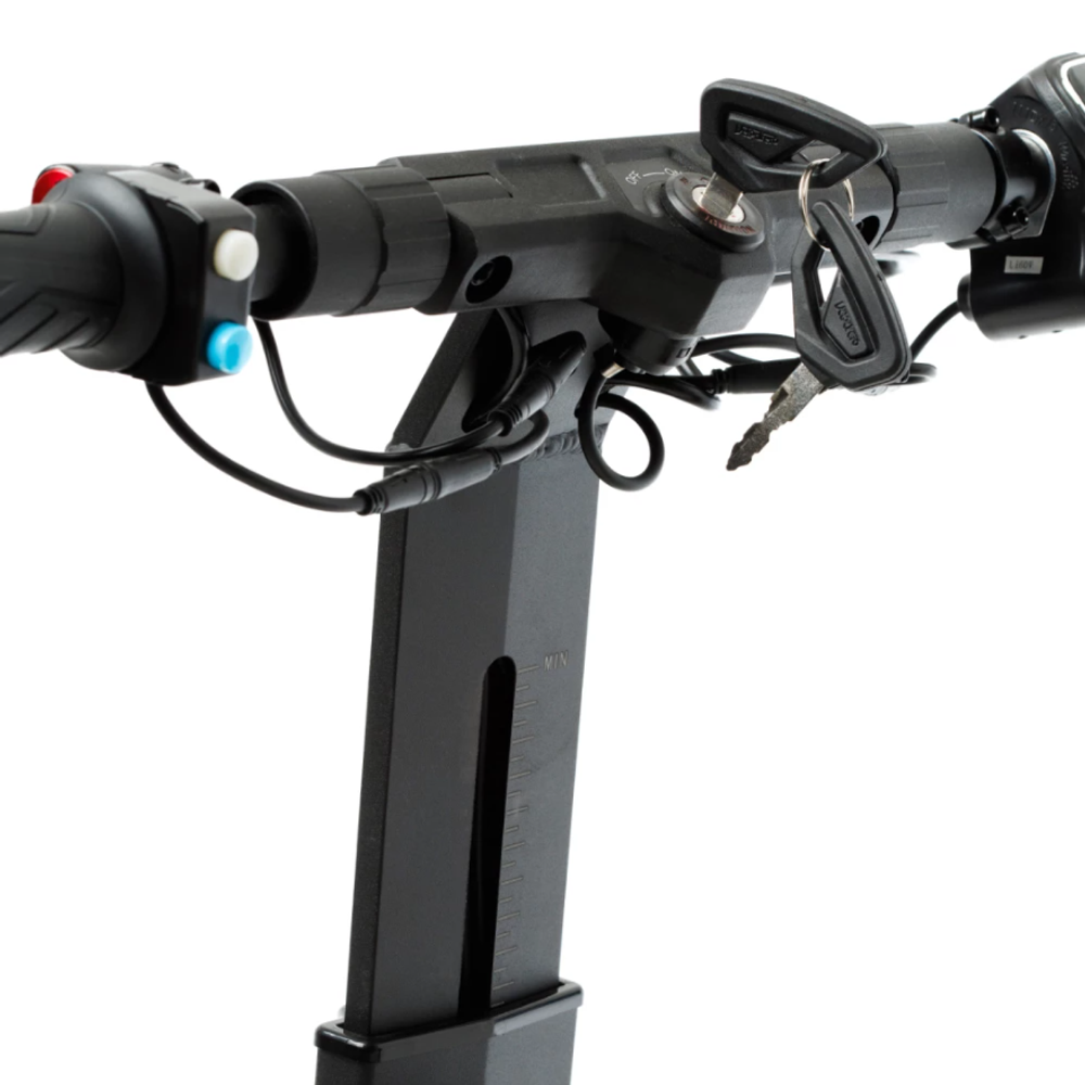 Электросамокат Velocifero MAD 2000W (NO.78) с сиденьем