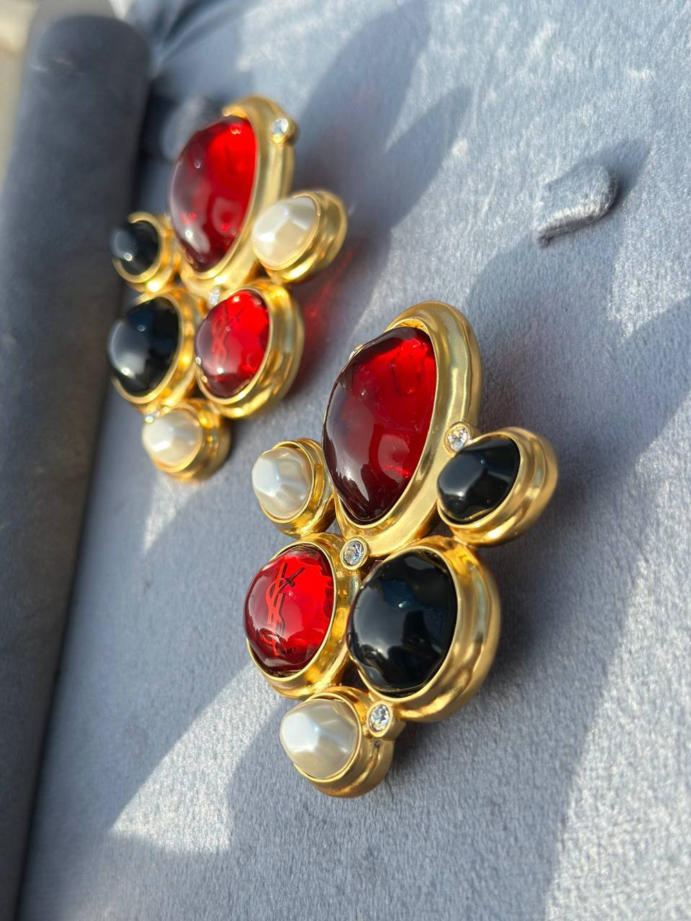 Серьги Yves Saint Laurent