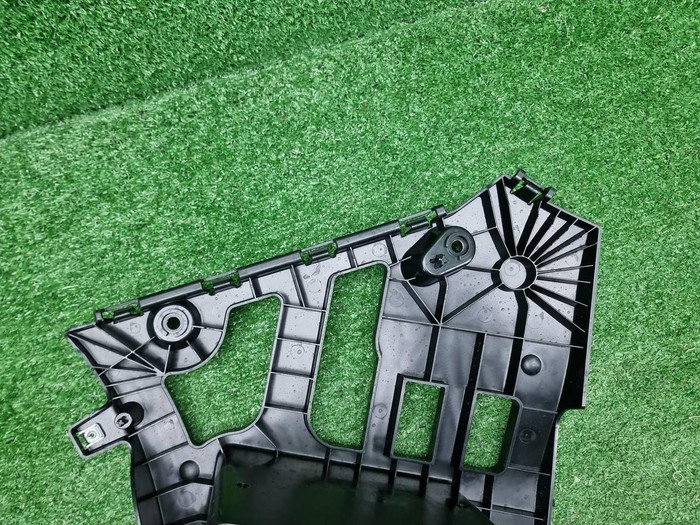 Кронштейн заднего бампера правый BMW X5 F15 13-18