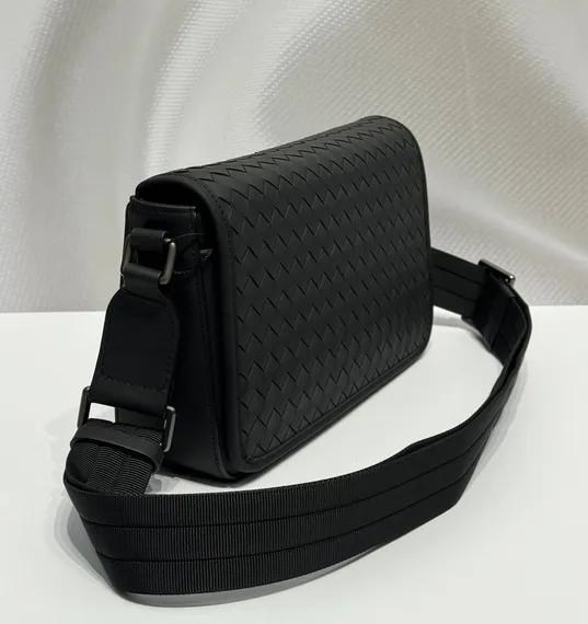 Сумка через плечо Bottega Venetta, чёрный
