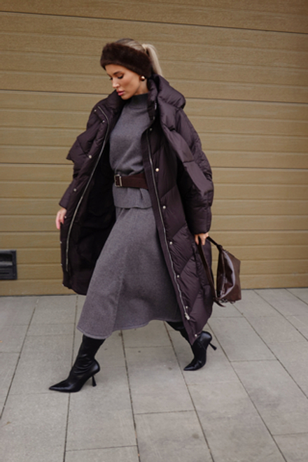 Пуховик удлиненный с капюшоном-шарфом