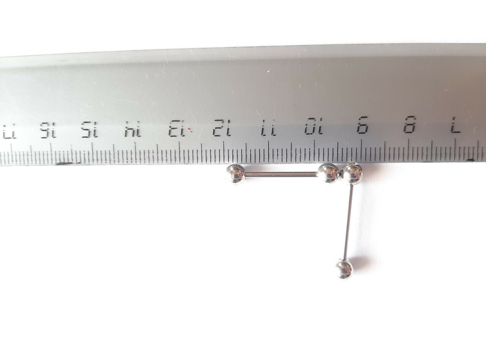 Штанга 16 мм для пирсинга языка, толщина 1,6 мм с одним прозрачным кристаллом, шарик 5 мм. Медицинская сталь