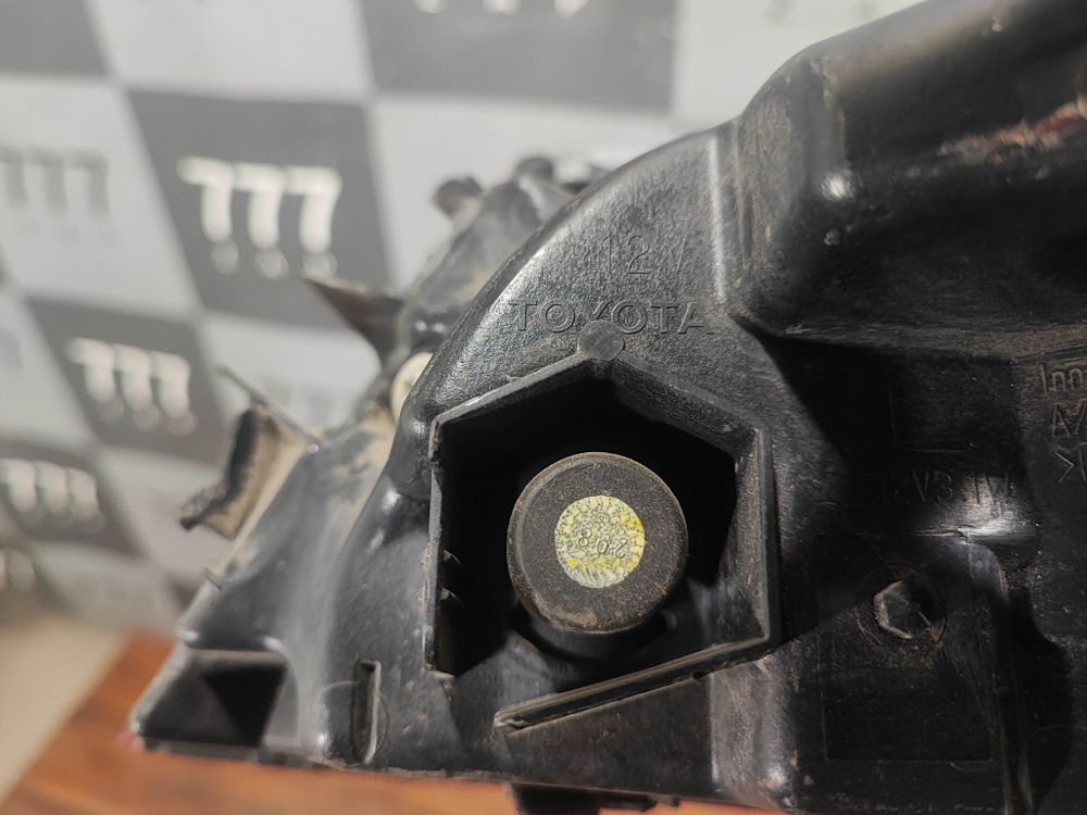 Фонарь задний левый LED Toyota Camry (XV70) 17-нв Б/У Оригинал 8156033690