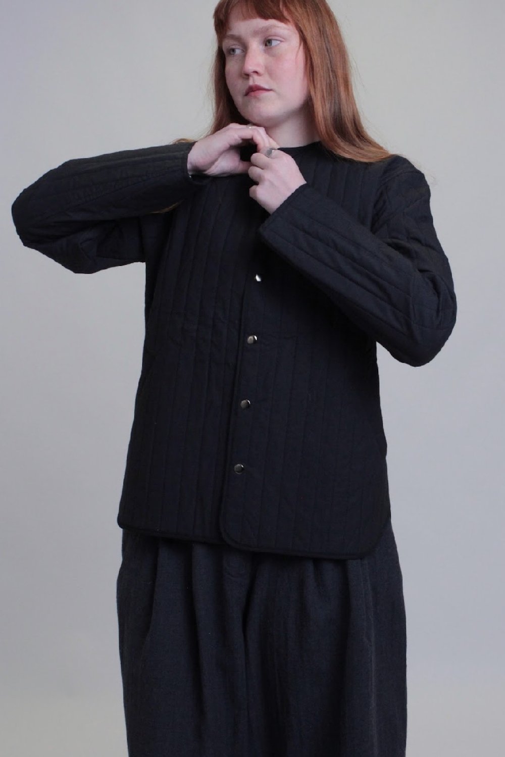 Стеганая куртка черного цвета