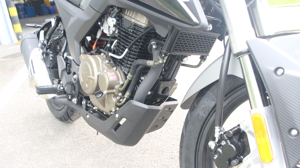 Мотоцикл Loncin CR4 II