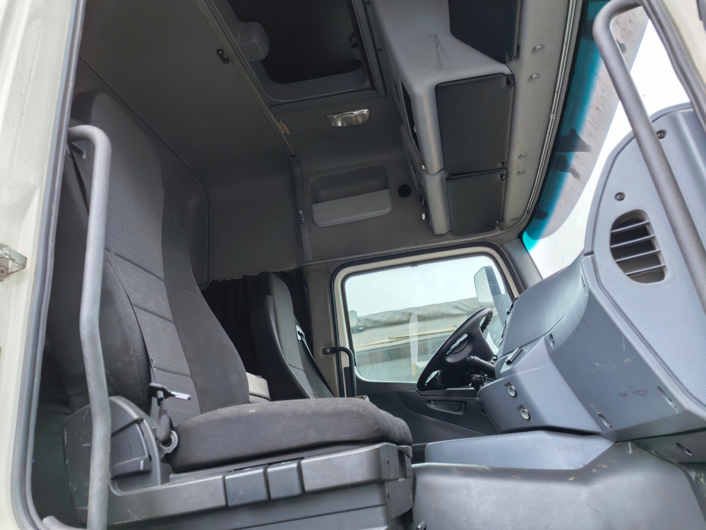 КамАЗ 5490 4x2 Седельный тягач 5490-023-87 (Дизельный, 11,9 л, 401 л.с., АТ)