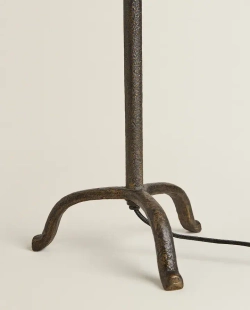 ZARA HOME НАСТОЛЬНАЯ ЛАМПА НА ТРЕХ НОЖКАХ