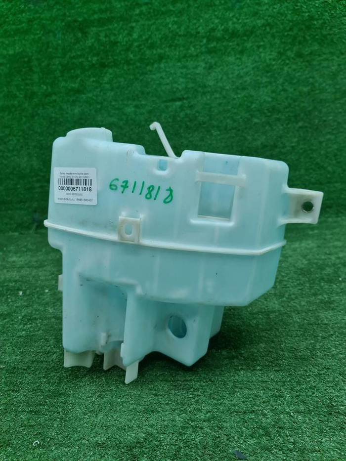 Бачок омывателя Toyota Camry xv70 (2017-н.в.)