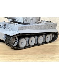 Танк радиоуправляемый, башня вращается, свет и звук (201748340)
