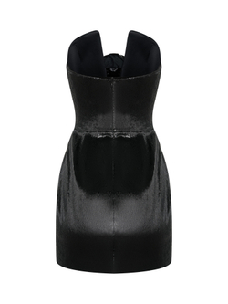 Черное мини-платье с аппликацией в виде розы