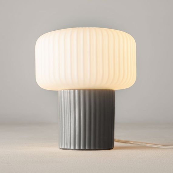 Настольный светильник Maytoni MOD404TL-01GR