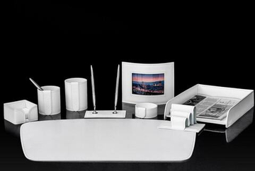 Настольный набор 9 предметов из кожи цвет белый