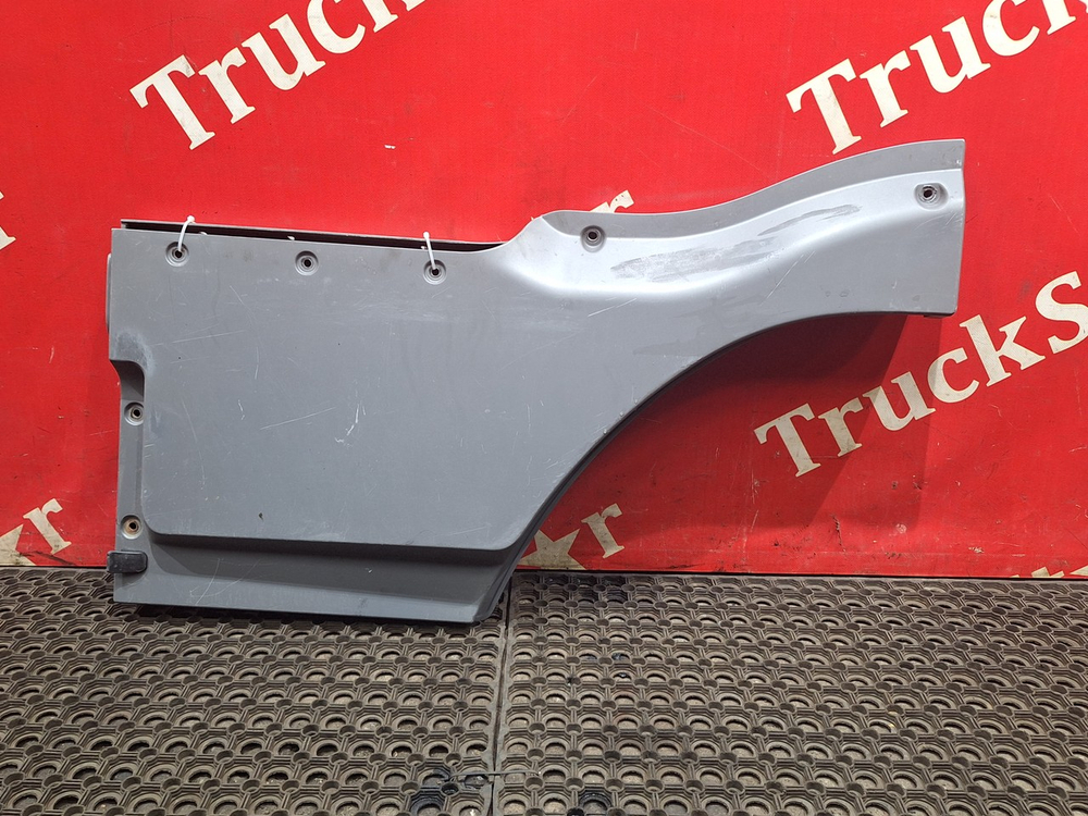 Продолжение двери правой 2018г