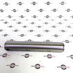 Палец (крепление основания гидроцилиндра стрелы к стреле) | 6102877M2 | TMP