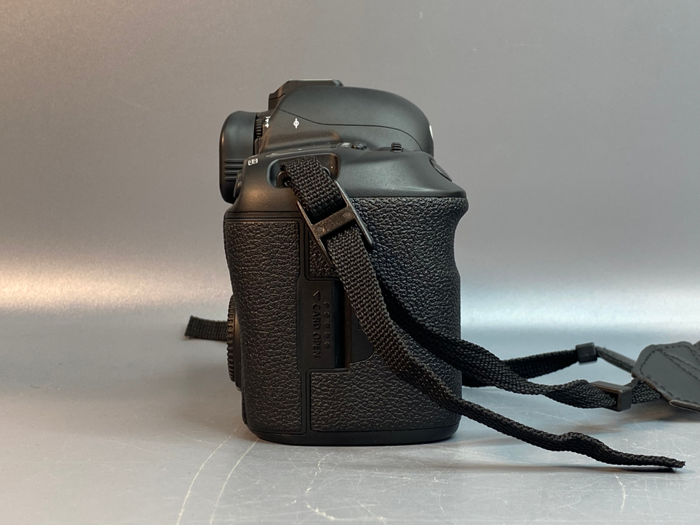 Canon EOS 5D Mark IV 65.000 кадров