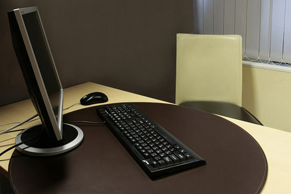 Бювар -накладка на стол- круглой формы