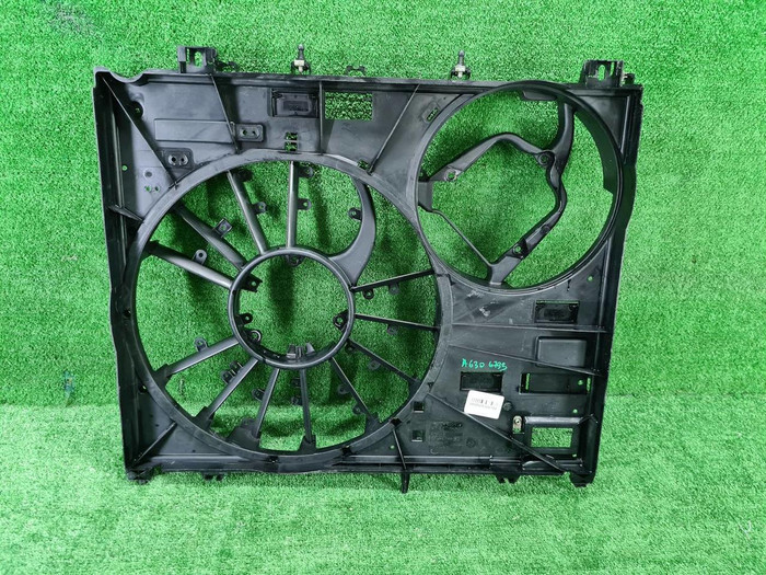 Диффузор вентилятора RR Vogue 4 L405 (2012-2022)