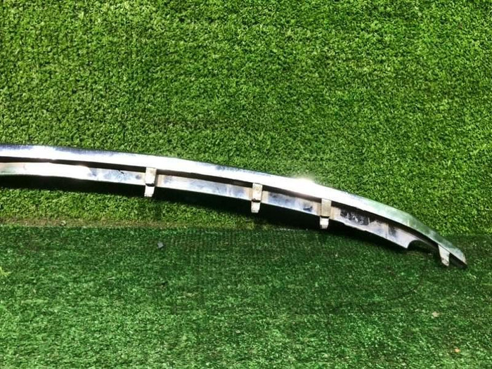 Молдинг решетки радиатора Ford Explorer 5 U502 (2010-2015)