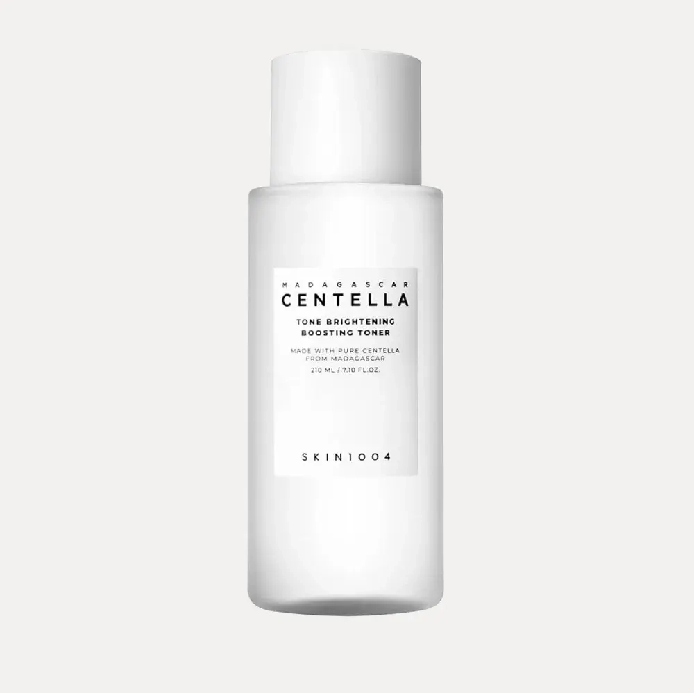 SKIN1004 Осветляющий тонер Madagascar Centella Tone Brightening Boosting Toner (210 мл)