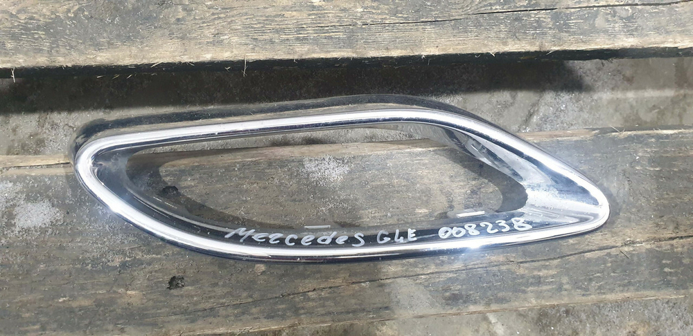 Накладка юбки заднего бампера Mercedes GLS (X166) 15-19 Б/У Оригинал A0008850274