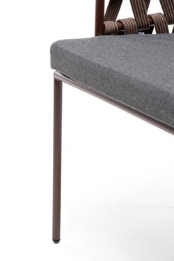 "Диего" стул плетеный из роупа, каркас из стали коричневый (RAL8016) муар, роуп коричневый круглый, ткань темно-серая 027