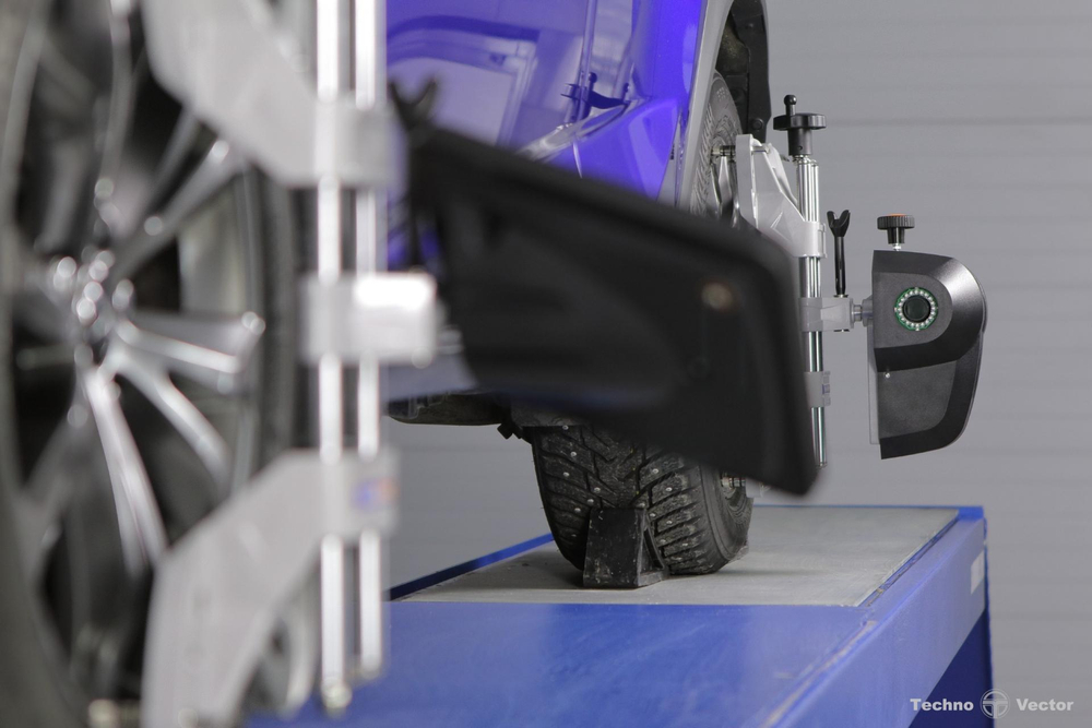 Стенд сход-развал 3D Free Motion ТехноВектор 6 6202