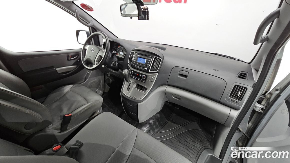 Hyundai The New Grand Starex Van 3-х местный (08.2019)