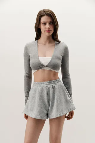 Лонгслив с перекрутом укороченный цвета серый меланж