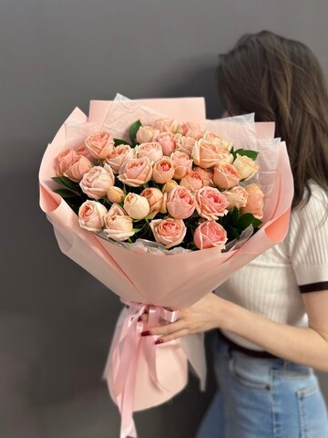 Монобукет с 7 кремовыми кустовыми розами