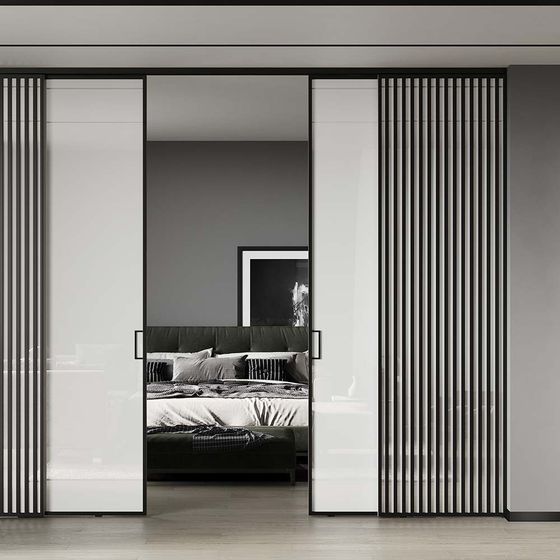 Алюминиевая стеклянная перегородка Классическая №1 + №11 серая ночь стекло триплекс белый в интерьере