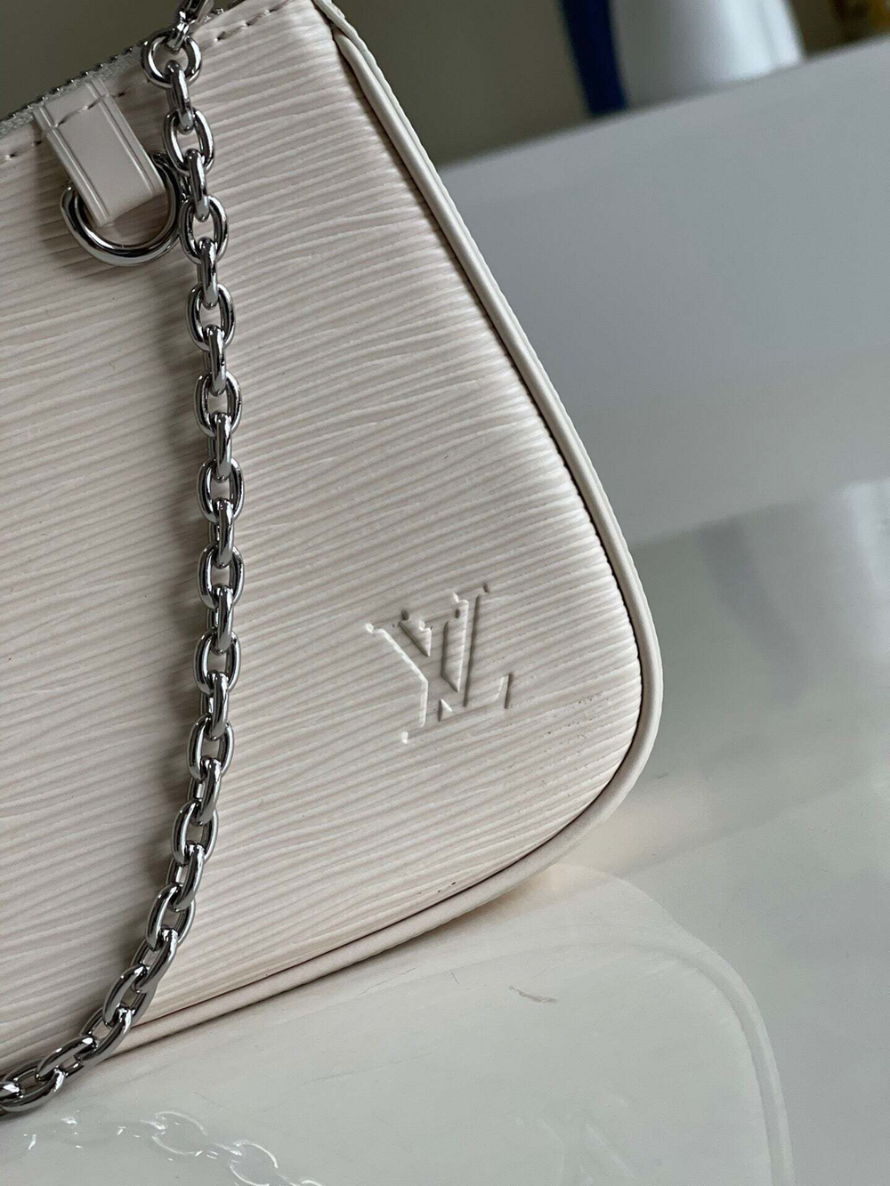 Louis Vuitton Easy Pouch
