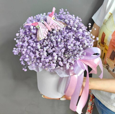 Композиция с сиреневой гипсофилой