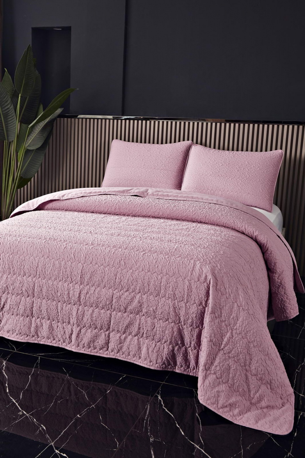 Покрывало 230х250 и 2 наволочки 50х70 Sofi De MarkO Надин пудра