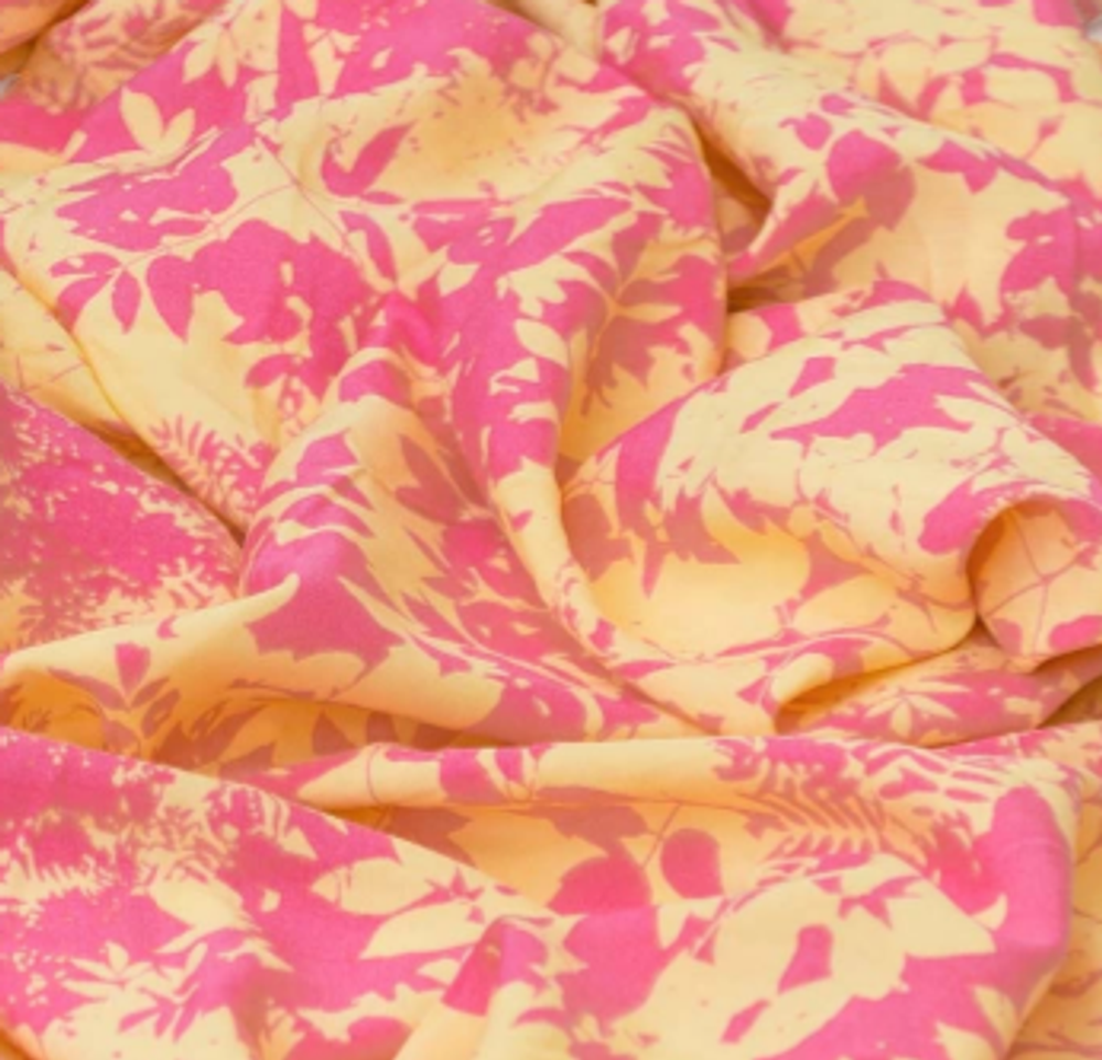 Ткань штапель принт 120 гр/м2, 100% вискоза, ш. 140 см, фуксия