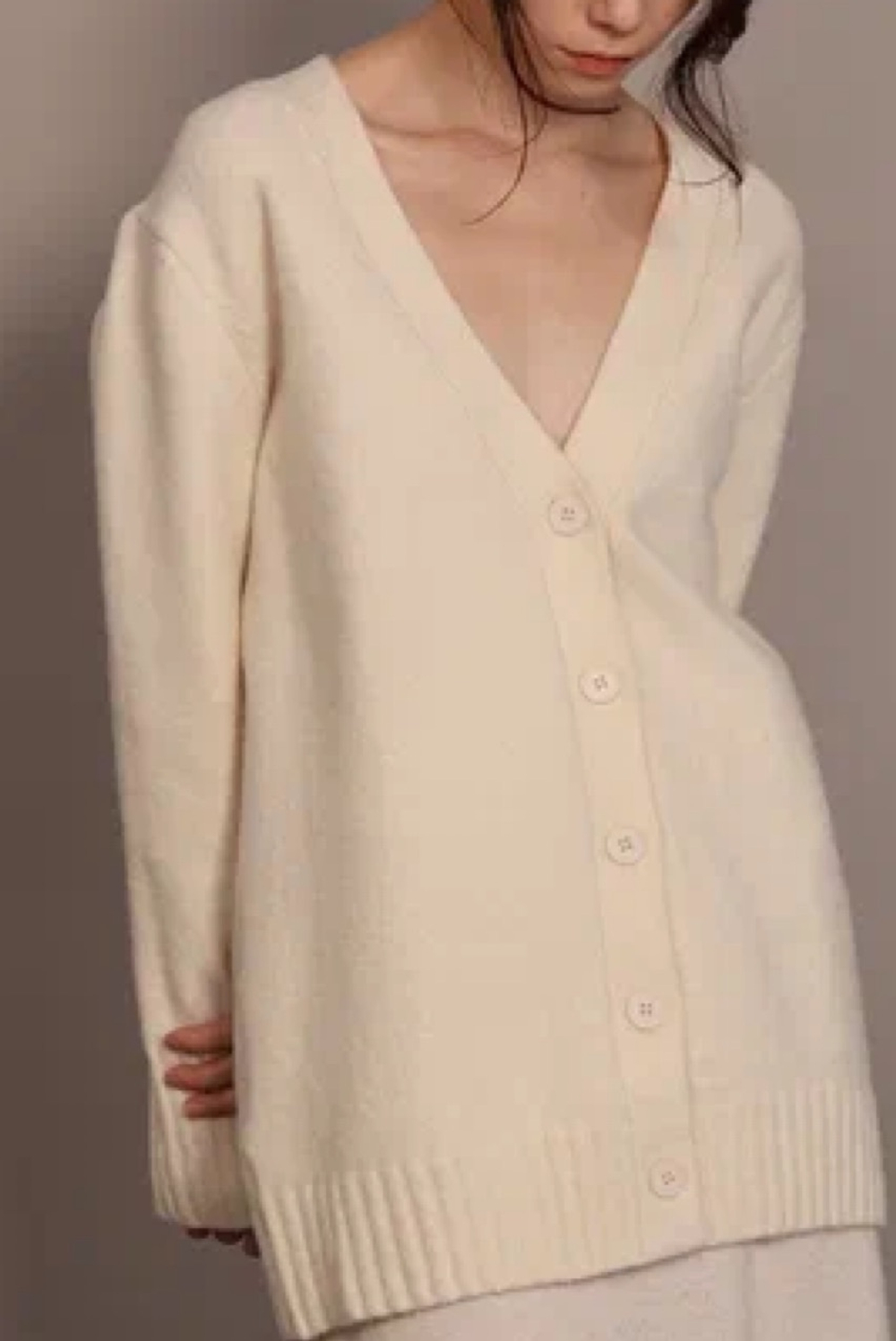 кардиган с глубоким v-образным вырезом