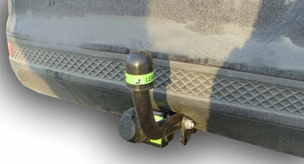 Фаркоп(прицепное) Лидер-Плюс для FORD FOCUS 2,3  (седан) 2004-2011,2010- (паспорт и сертификат в комплекте)(без электрики)F102-A
