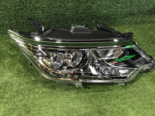 Фара правая Toyota Camry xv50 (2017-2018) LED