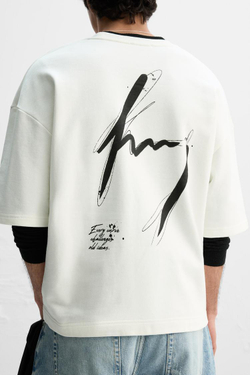 ZARA ТОЛСТОВКА С КОНТРАСТНЫМ ПРИНТОМ, БЕЛЫЙ