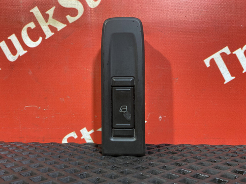 Блок управления стеклоподъемником правый 2020г