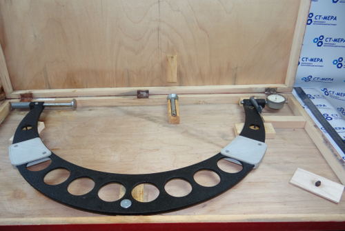 Скоба индикаторная СИ-600 (500-600мм.) Ц/д 0,01мм. ГОСТ 11098-75 Уценка